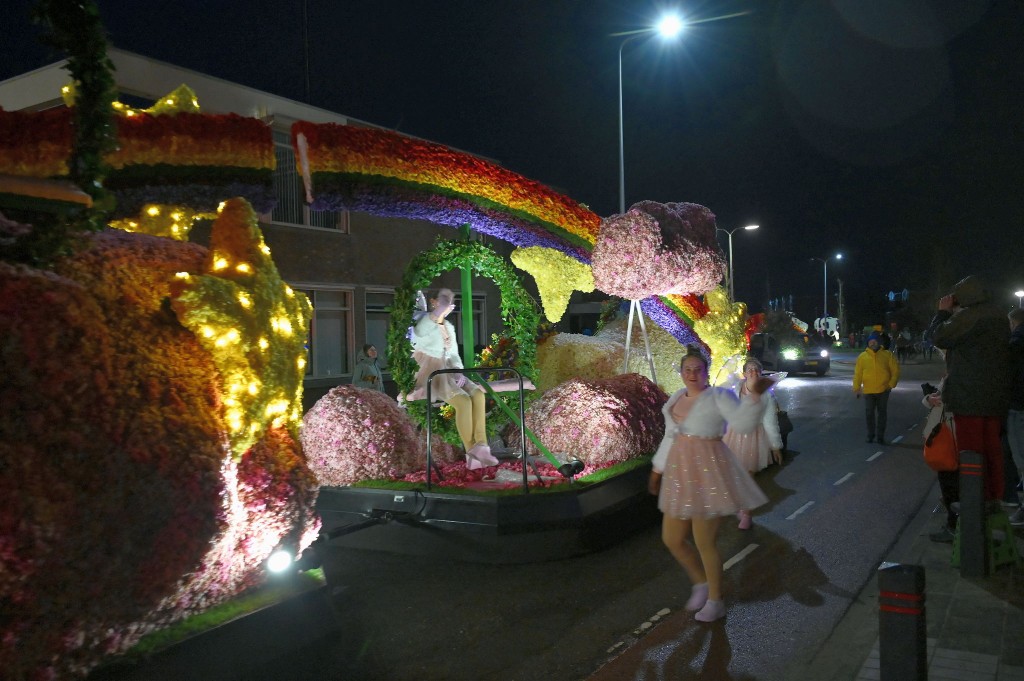 ../Images/Verlicht bloemencorso 2024 116.jpg